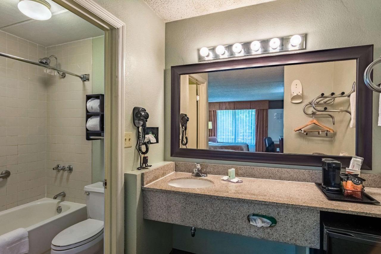 Quality Inn Columbus Near Fort Benning Екстериор снимка